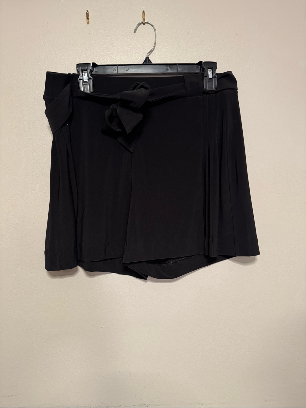 White House Black Market Black Short